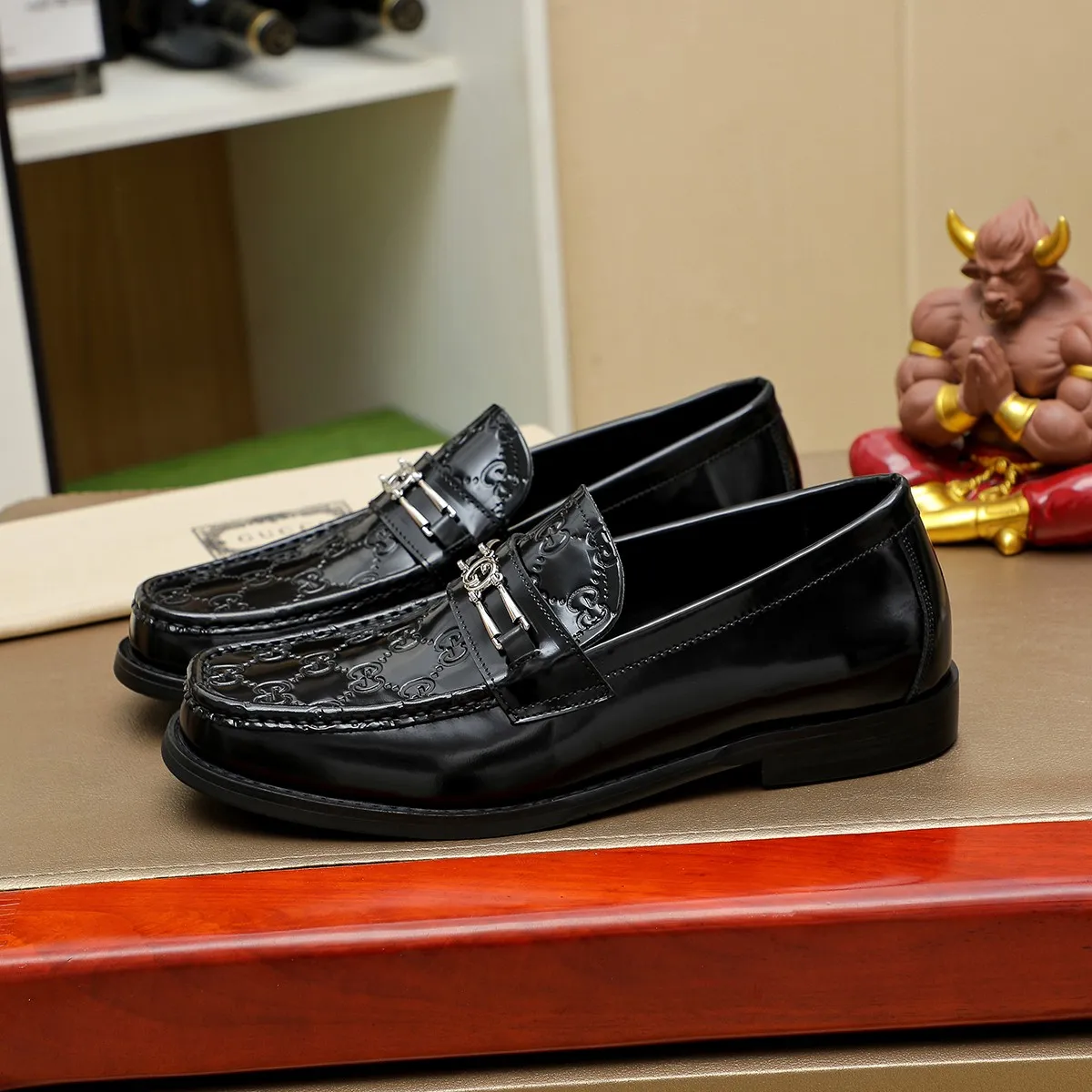 Men's men's shoes💰460💰💰Gucci official website men's business formal leather shoes updated💥Hong Kong counters synchronize new styles💥completely one-to-one replica shipment👍zero gap in counter quality 0⃣️made of imported cowhide on the outside+water-dyed🐂leather lining, color optional! Matching code 38-45